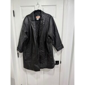 Venezia Women's Black Genuine Leather Quilted Lined Trench Coat